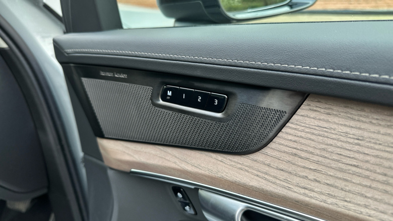 Volvo XC90 2.0 B5P Plus Dark 5dr AWD Geartronic Petrol Estate